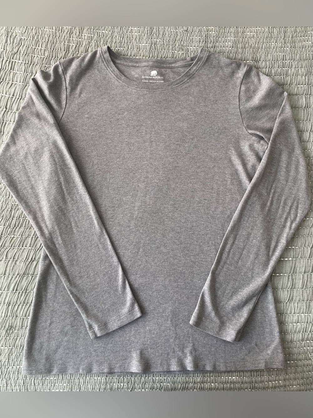 Banana Republic Fitted Gray Long Sleeve Tee Pima Cotton Size L Minimalist